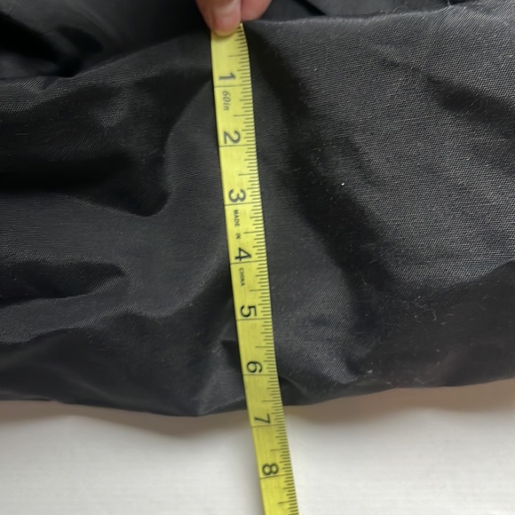 Eddie Bauer Black crossbody Workout Bag NWOT - Picture 12 of 15